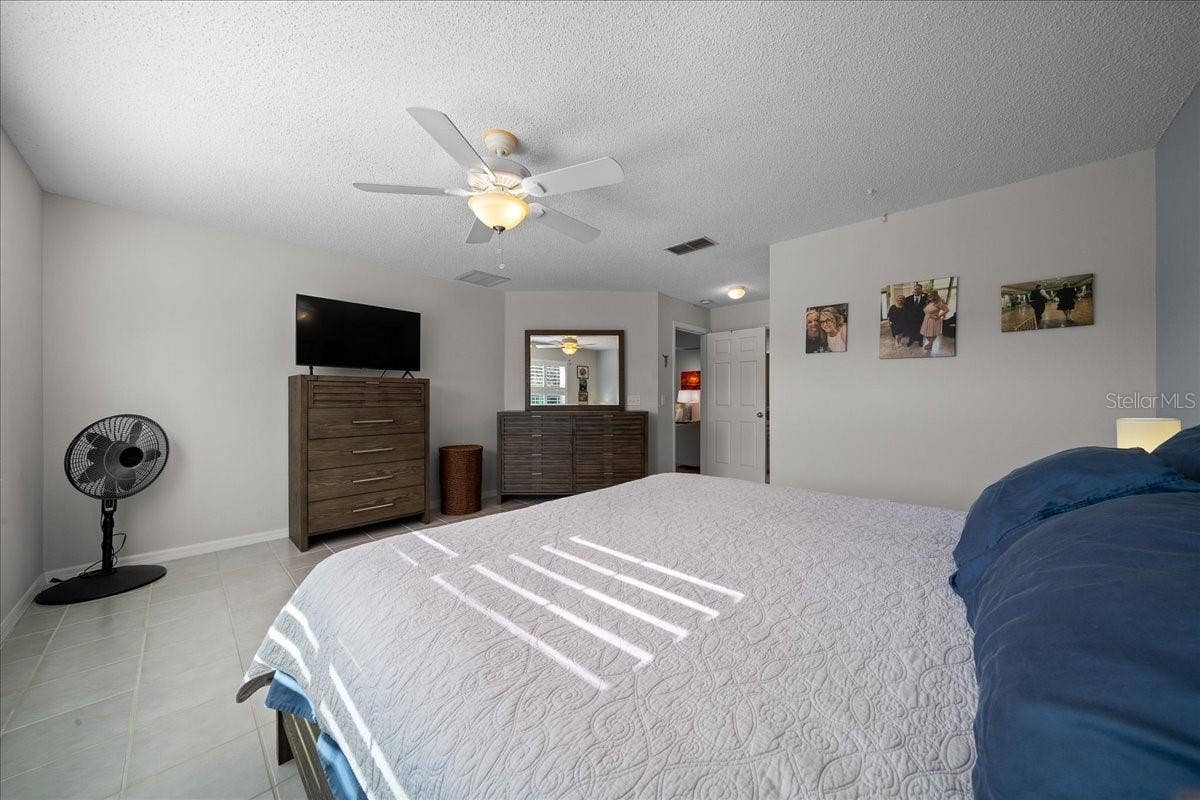 9085 SW 91ST CIRCLE, Ocala, FL 34481 9085 SW 91ST CIRCLE, Ocala, FL 34481