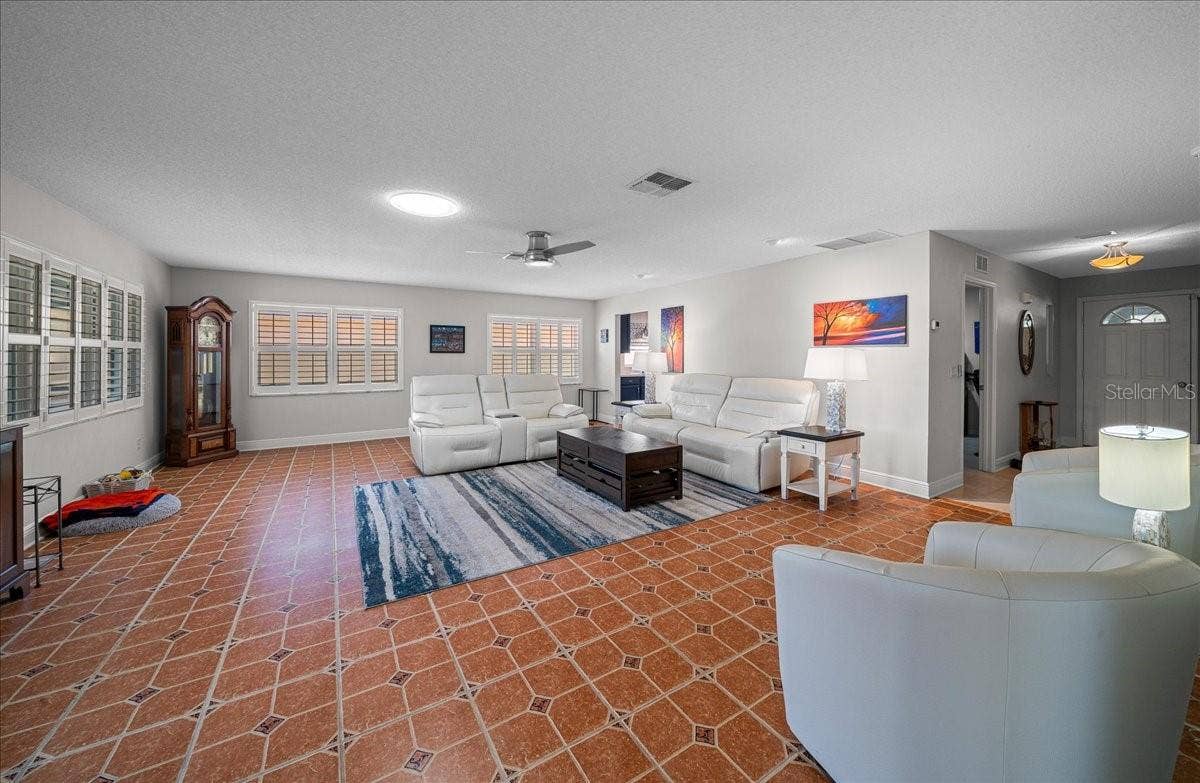 9085 SW 91ST CIRCLE, Ocala, FL 34481 9085 SW 91ST CIRCLE, Ocala, FL 34481