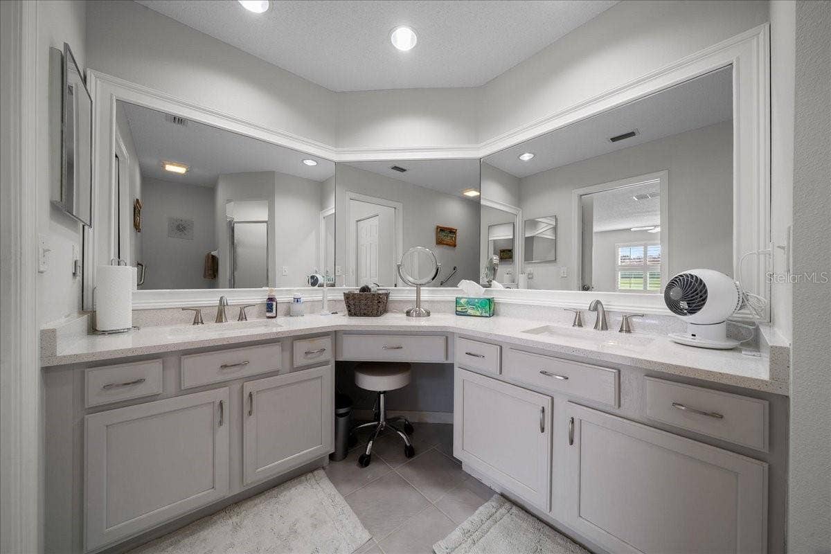 9085 SW 91ST CIRCLE, Ocala, FL 34481 9085 SW 91ST CIRCLE, Ocala, FL 34481