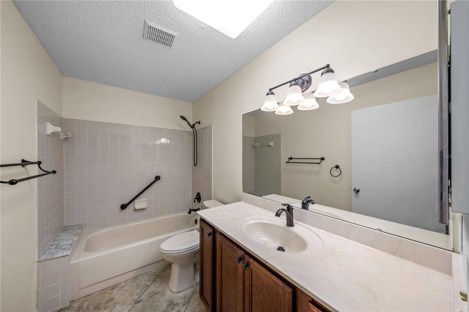 9529 SW 85TH AVENUE, #D, Ocala, FL 34481 9529 SW 85TH AVENUE, #D, Ocala, FL 34481