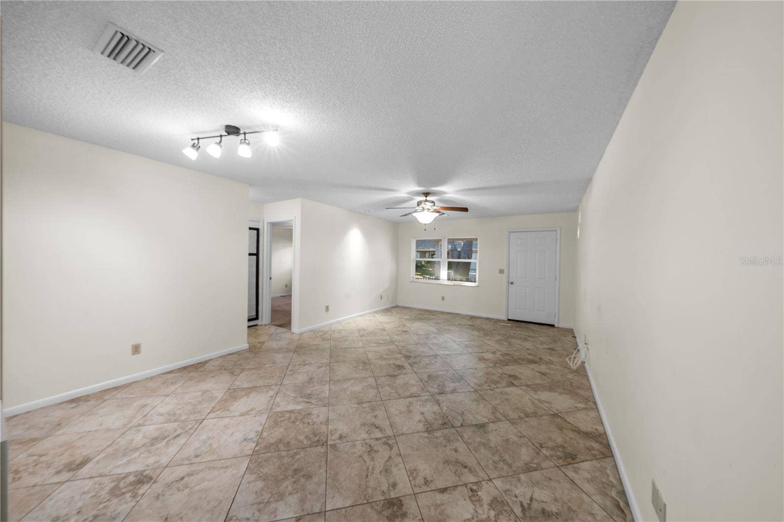 9529 SW 85TH AVENUE, #D, Ocala, FL 34481 9529 SW 85TH AVENUE, #D, Ocala, FL 34481