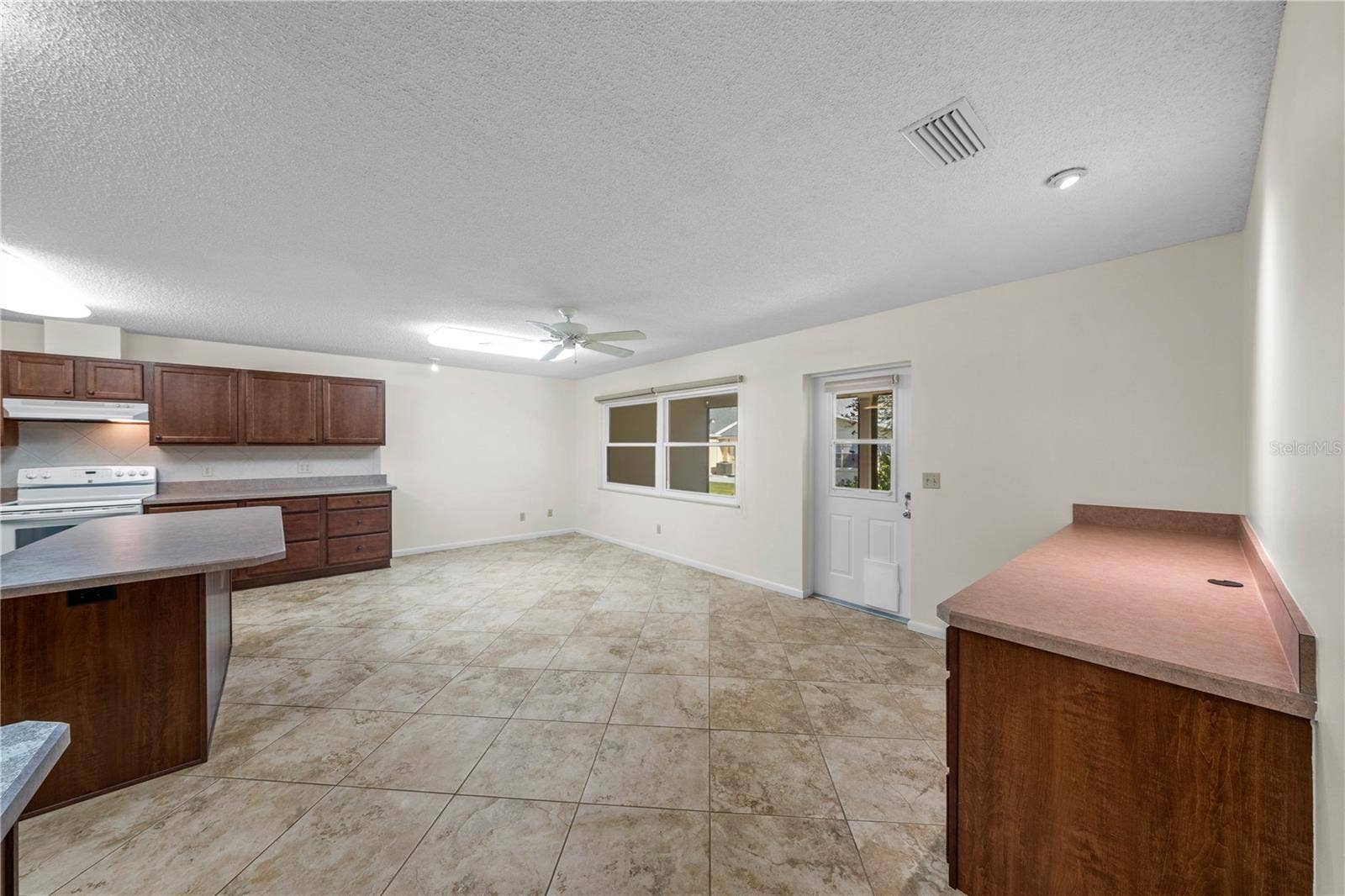 9529 SW 85TH AVENUE, #D, Ocala, FL 34481 9529 SW 85TH AVENUE, #D, Ocala, FL 34481