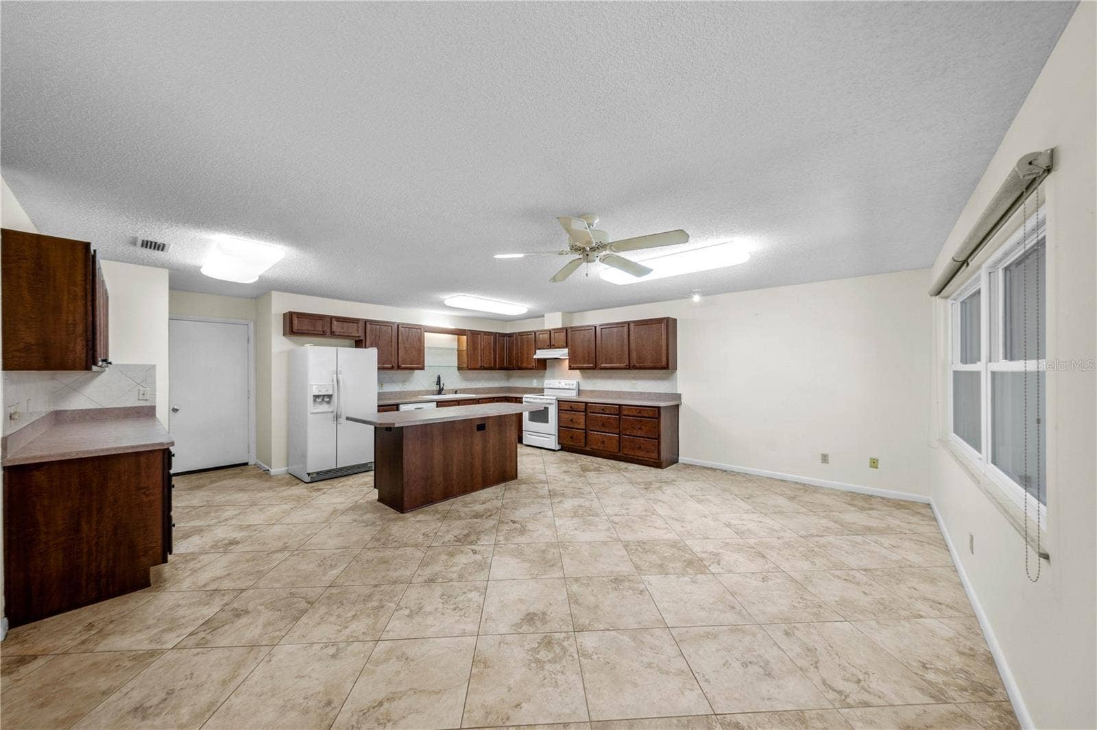 9529 SW 85TH AVENUE, #D, Ocala, FL 34481 9529 SW 85TH AVENUE, #D, Ocala, FL 34481