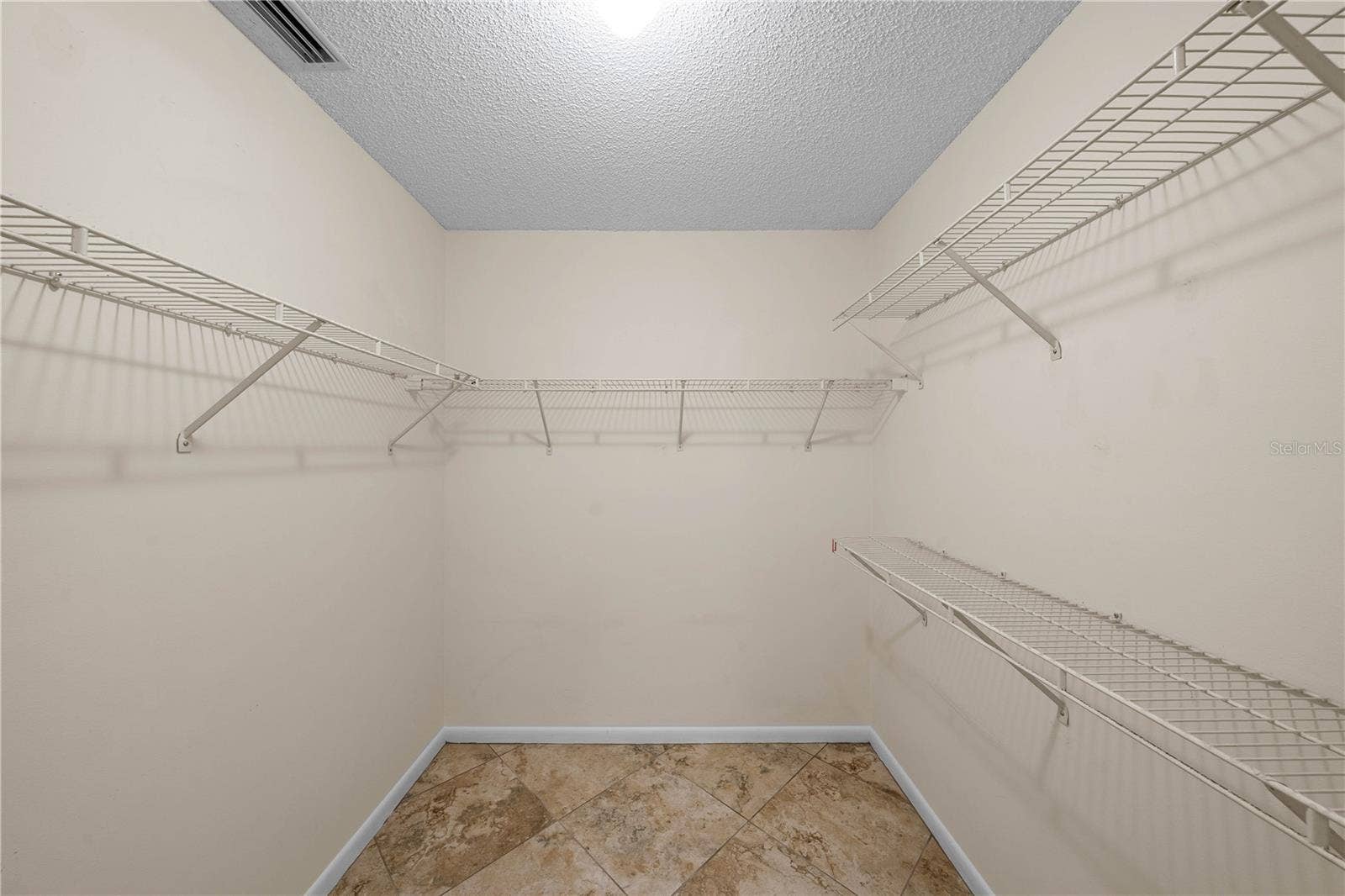 9529 SW 85TH AVENUE, #D, Ocala, FL 34481 9529 SW 85TH AVENUE, #D, Ocala, FL 34481