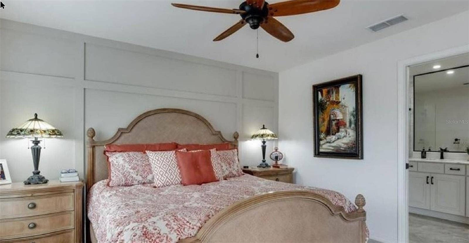 PRIMARY SUITE - NEW MATTRESS - KING BED