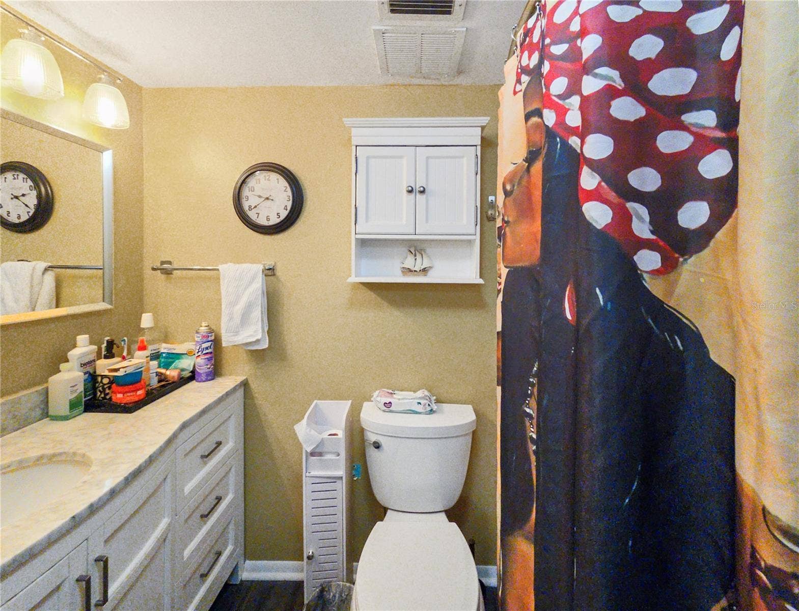 487 MIDWAY DRIVE, #B, Ocala, FL 34472 Full Bath #2