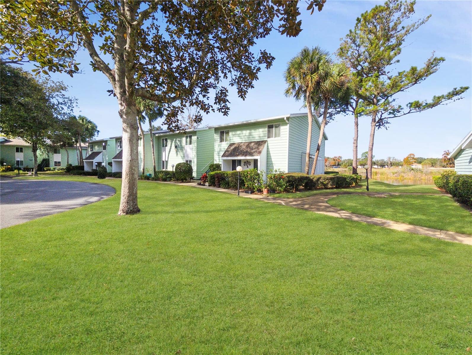 487 MIDWAY DRIVE, #B, Ocala, FL 34472 Front of Condo