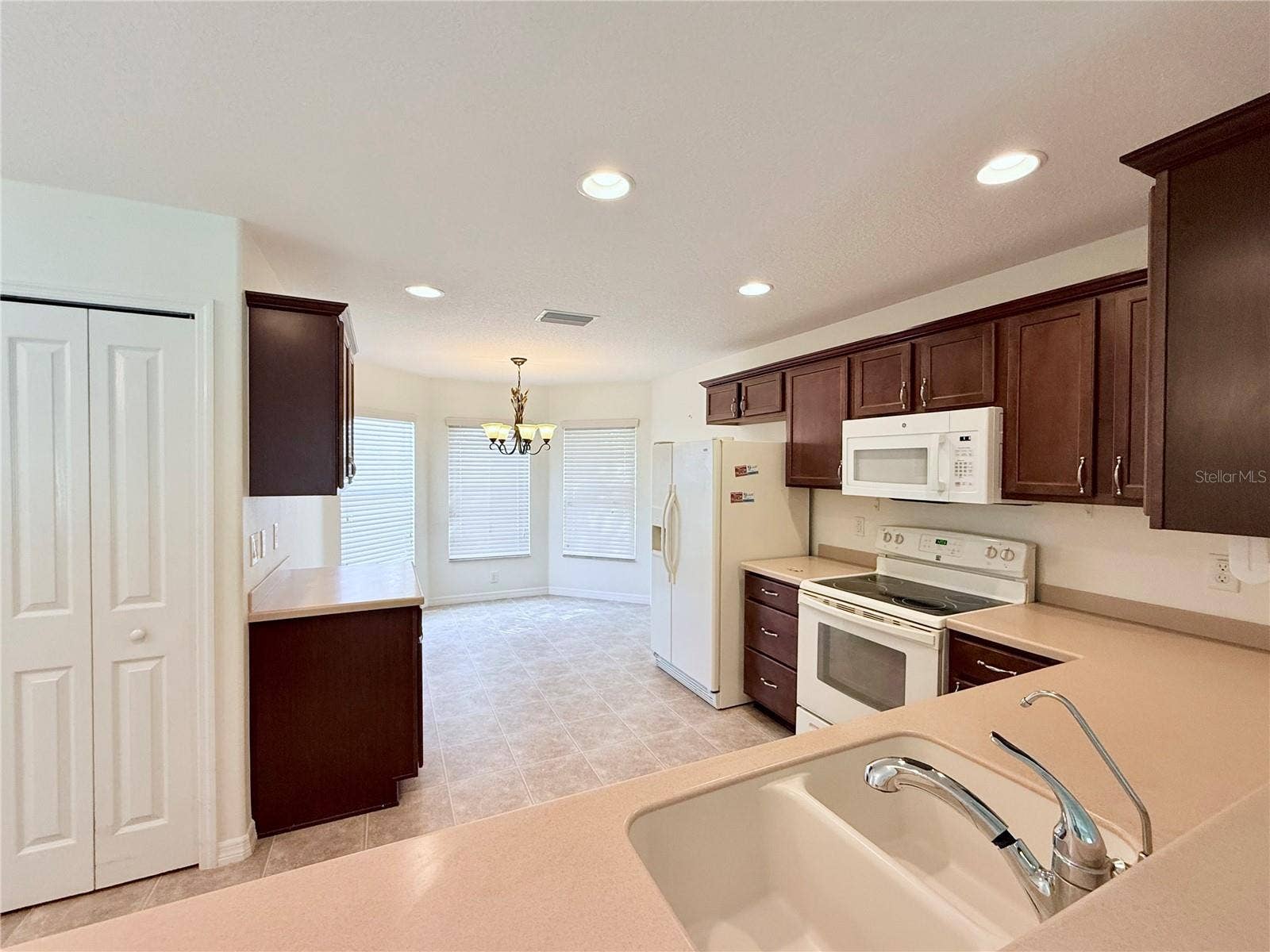 16394 SW 15TH COURT, Ocala, FL 34473