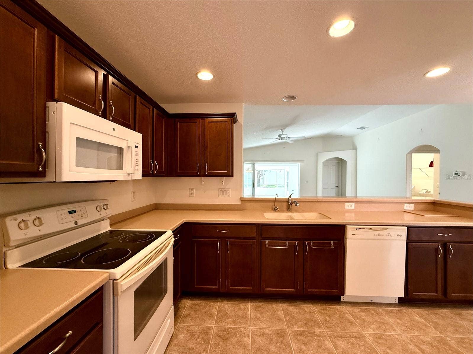 16394 SW 15TH COURT, Ocala, FL 34473
