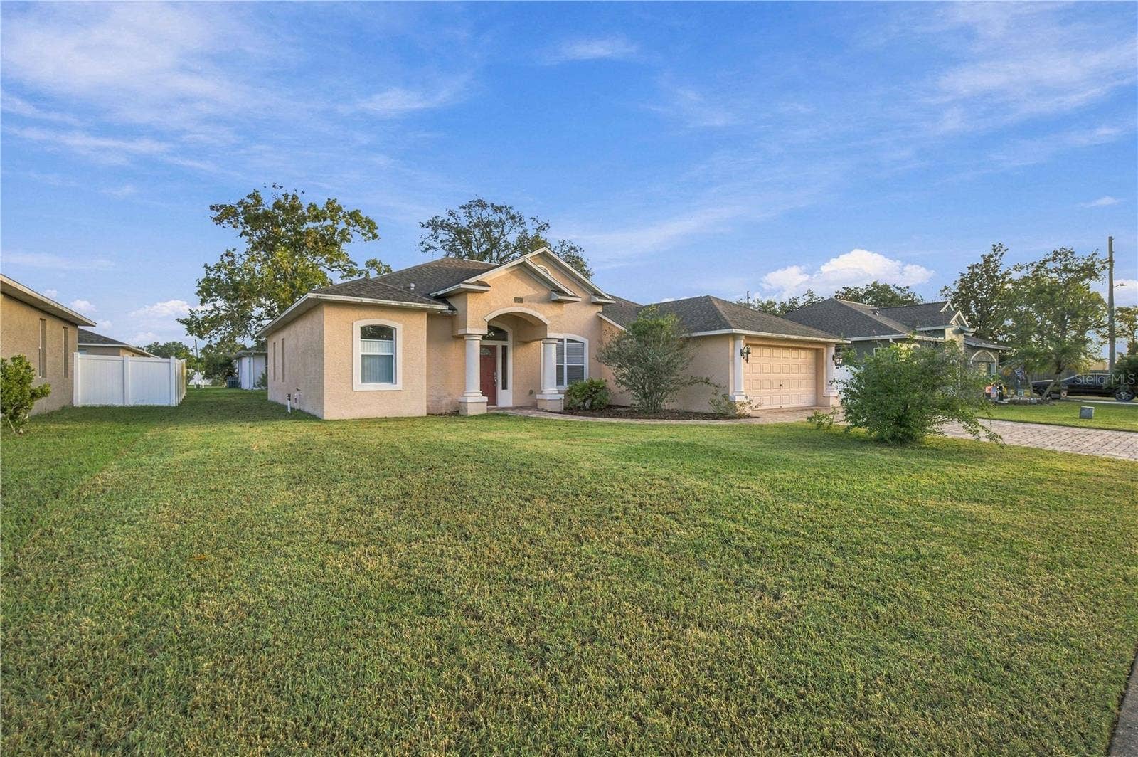 15493 SARATOGA DRIVE, Brooksville, FL 34604 Front yard