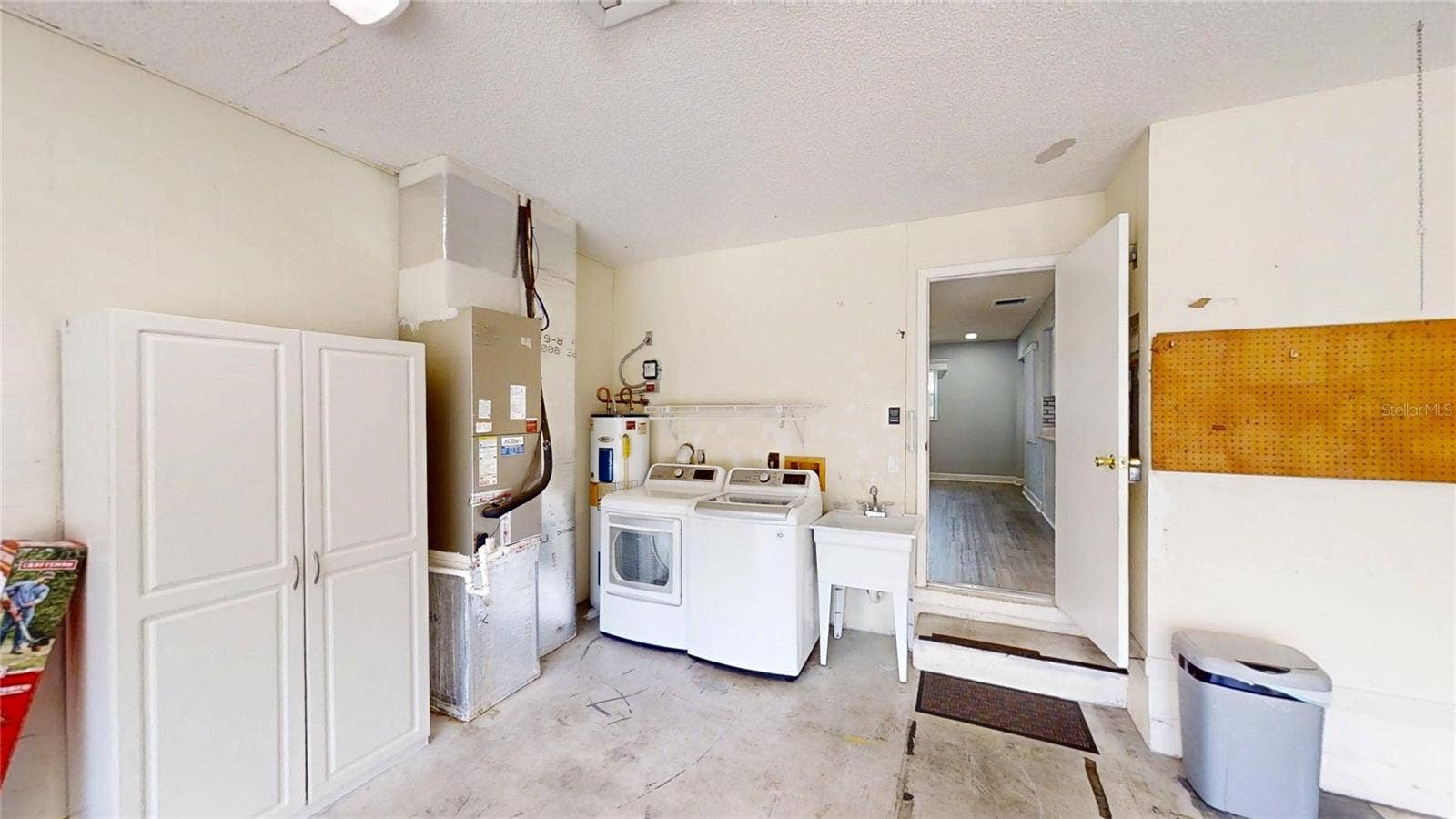 8883 SW 94TH LANE, #G, Ocala, FL 34481 WASHER AND DRYER
