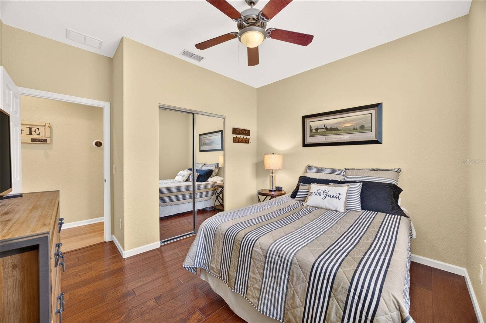 Guest bedroom