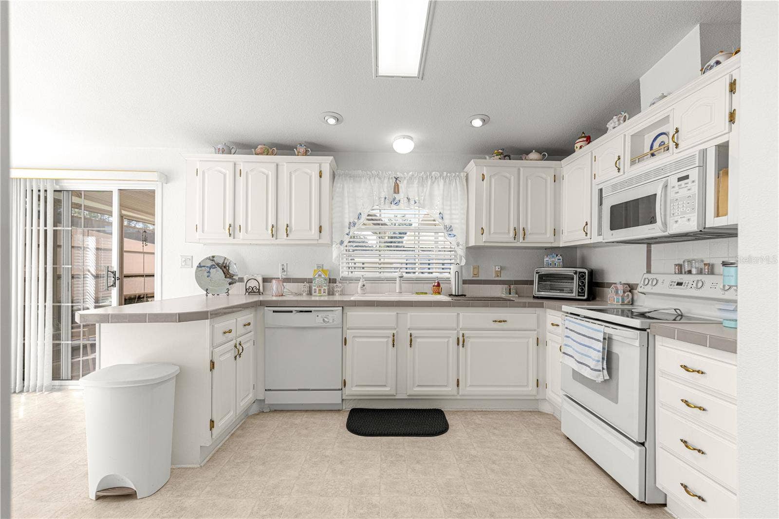 7943 SW 7TH PLACE, Ocala, FL 34474 7943 SW 7TH PLACE, Ocala, FL 34474