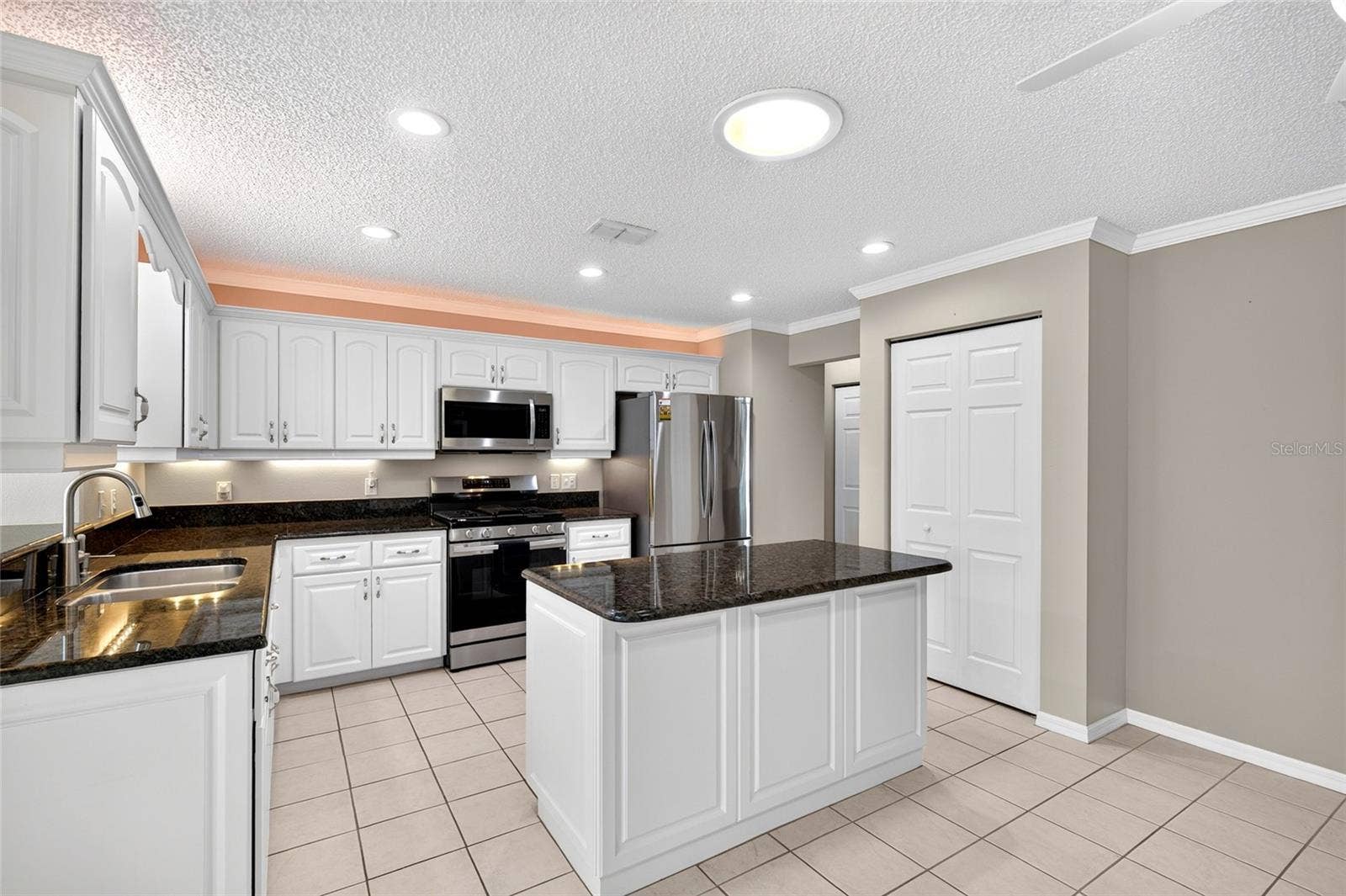9878 SW 97TH LANE, Ocala, FL 34481 9878 SW 97TH LANE, Ocala, FL 34481