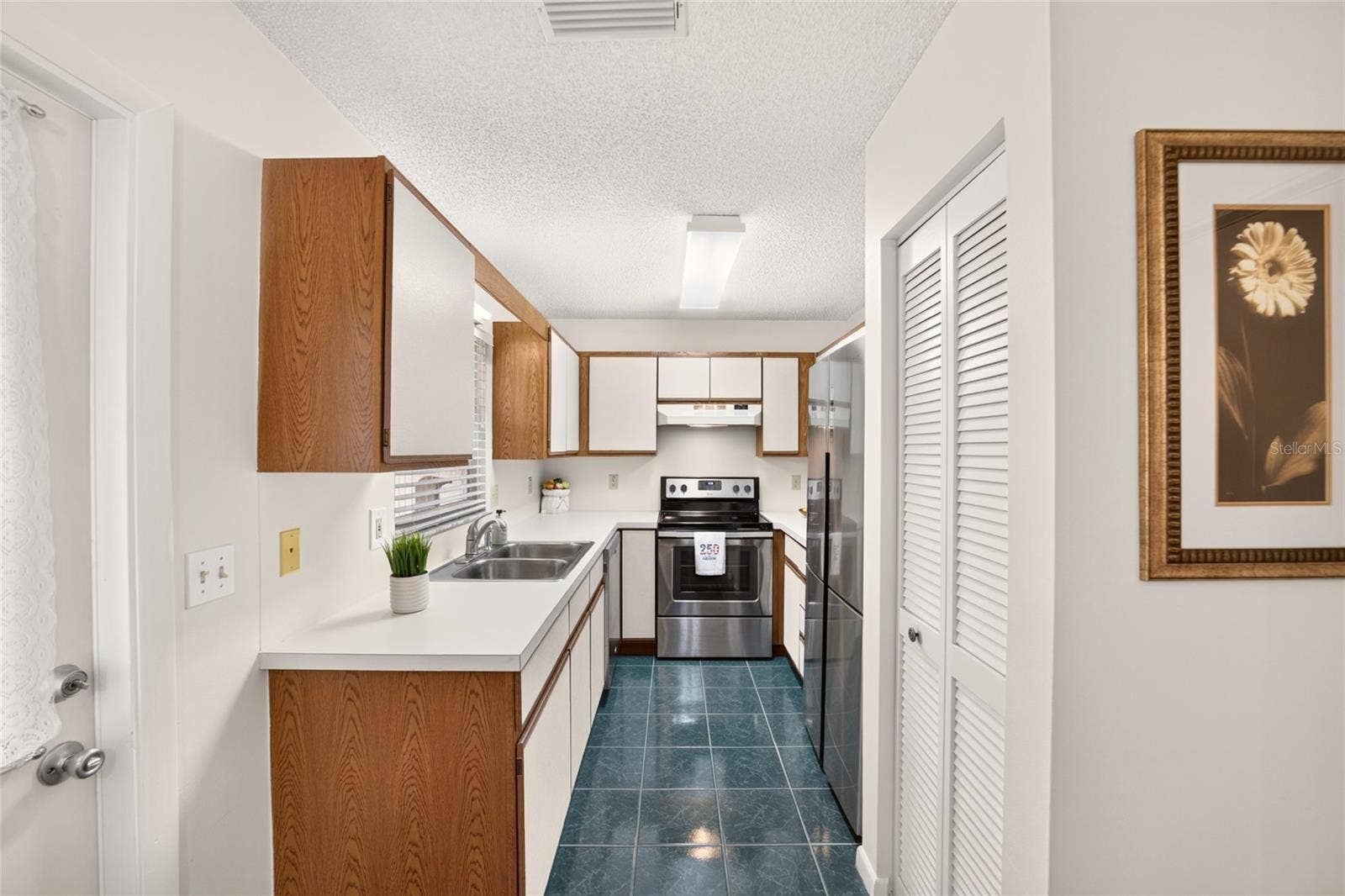 9439 SW 85TH AVE ROAD, Ocala, FL 34481 9439 SW 85TH AVE ROAD, Ocala, FL 34481