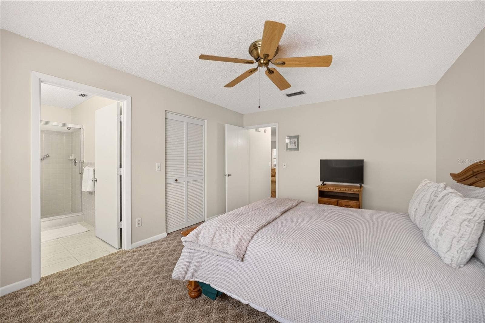9439 SW 85TH AVE ROAD, Ocala, FL 34481 9439 SW 85TH AVE ROAD, Ocala, FL 34481