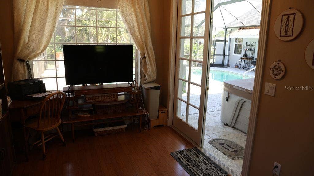 9238 FORT KING ROAD, Dade City, FL 33525 PRIMARY BEDROOM