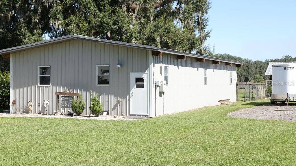 9238 FORT KING ROAD, Dade City, FL 33525 KENNELS