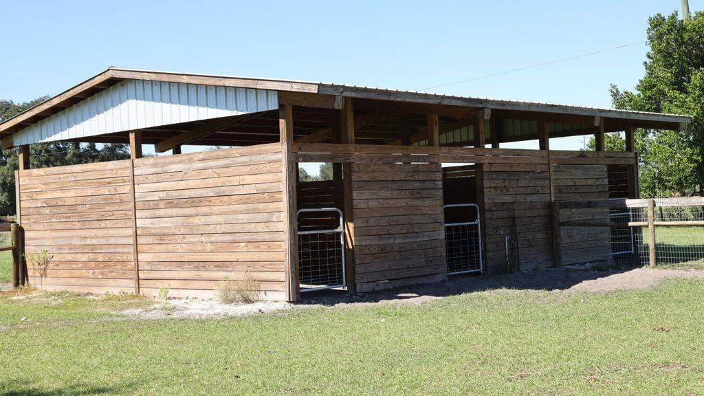 9238 FORT KING ROAD, Dade City, FL 33525 BARN 2