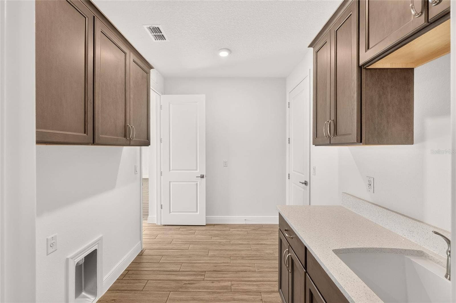 8640 SW 99TH CIRCLE, Ocala, FL 34481 8640 SW 99TH CIRCLE, Ocala, FL 34481