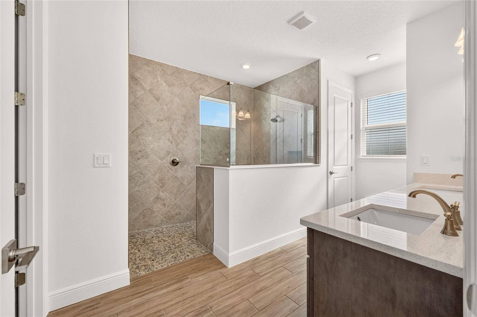 8640 SW 99TH CIRCLE, Ocala, FL 34481 8640 SW 99TH CIRCLE, Ocala, FL 34481