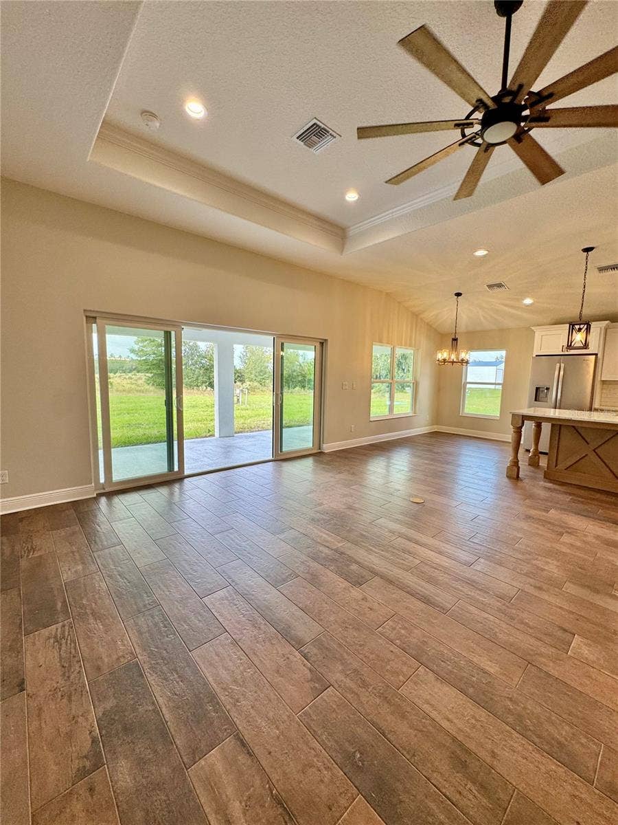 18441 SW 66TH LOOP, Dunnellon, FL 34432 Living room