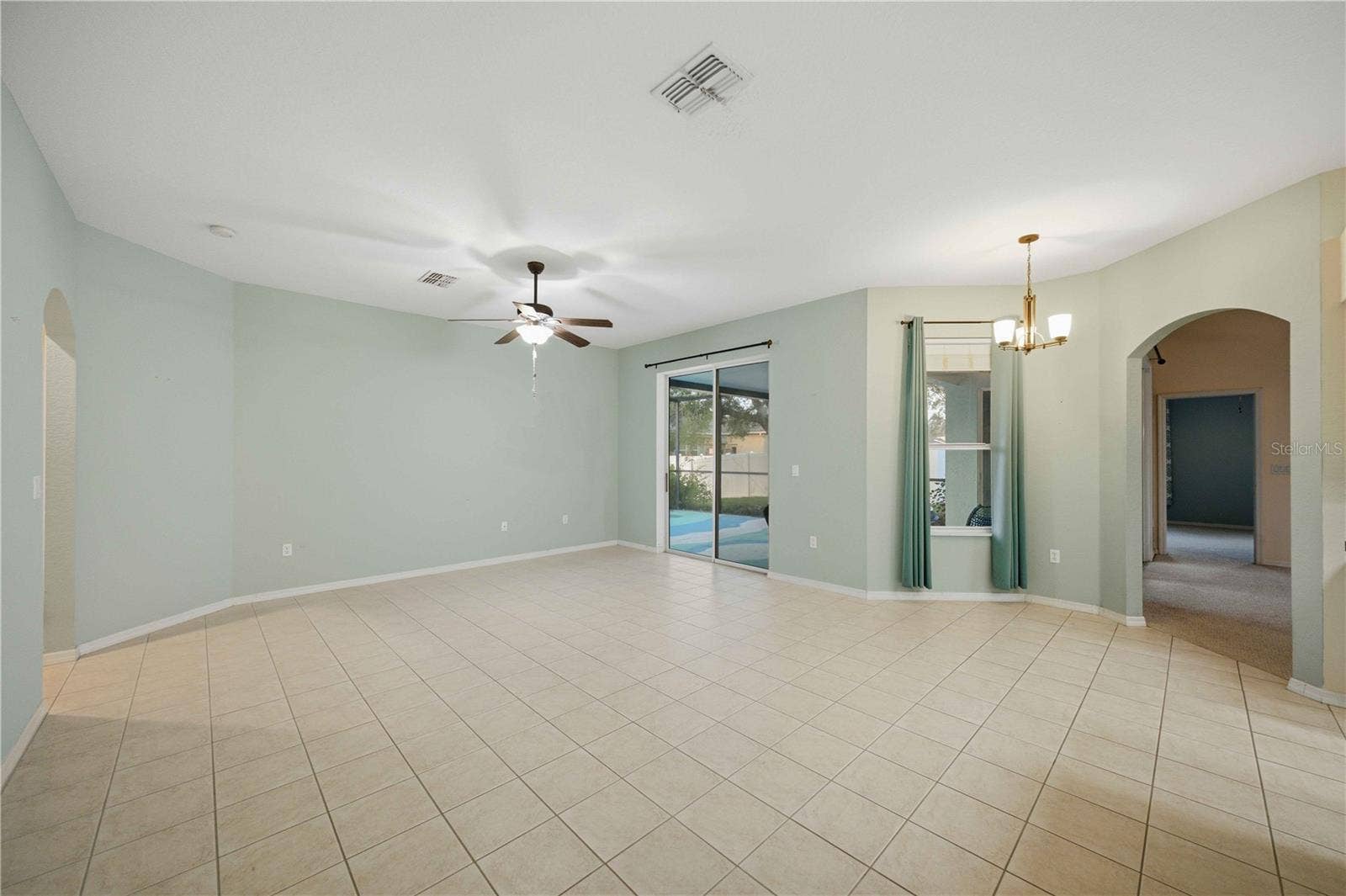 15456 CAMBRIA DRIVE, Brooksville, FL 34604 Dining room/family room