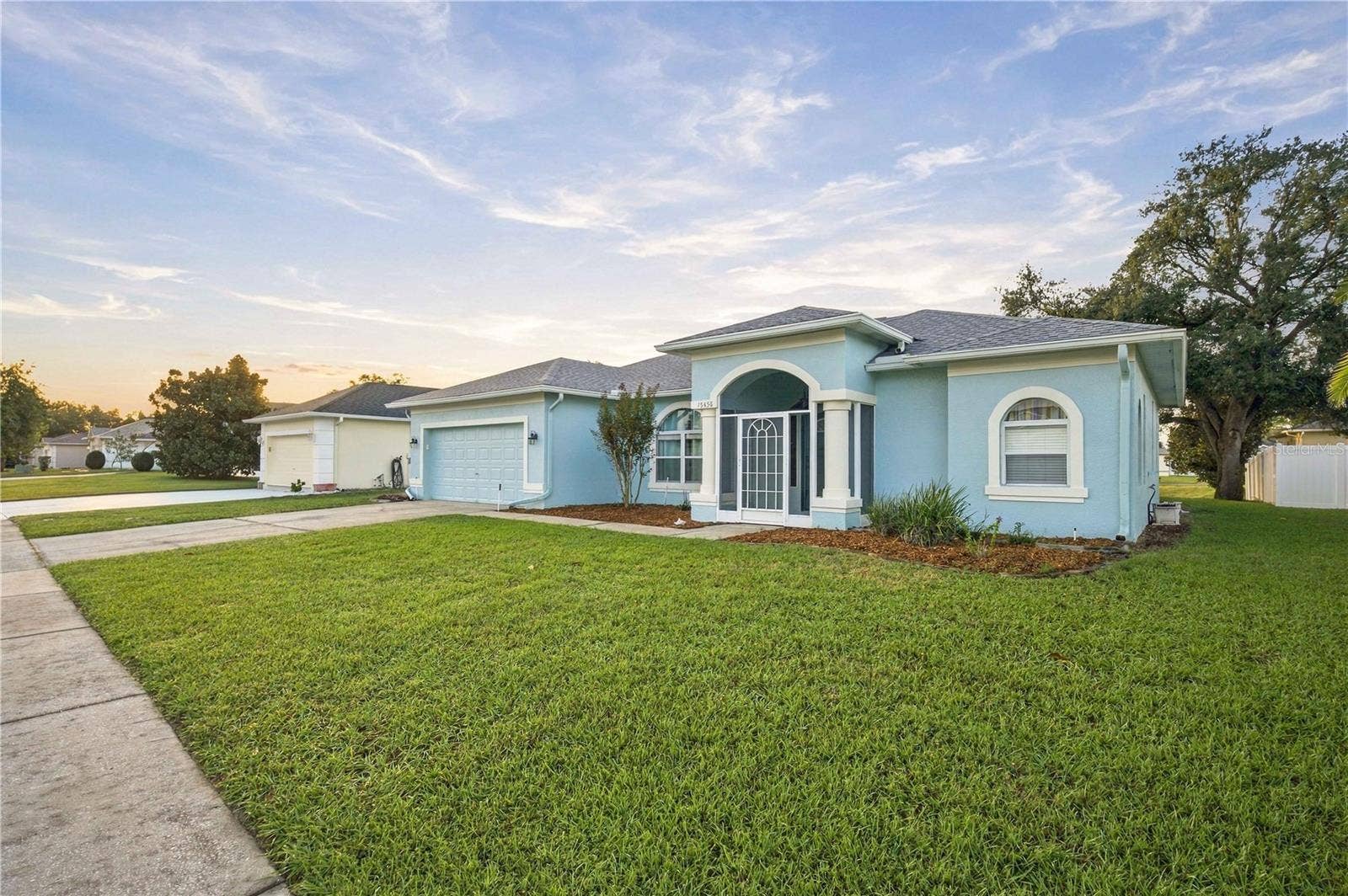 15456 CAMBRIA DRIVE, Brooksville, FL 34604 Front yard