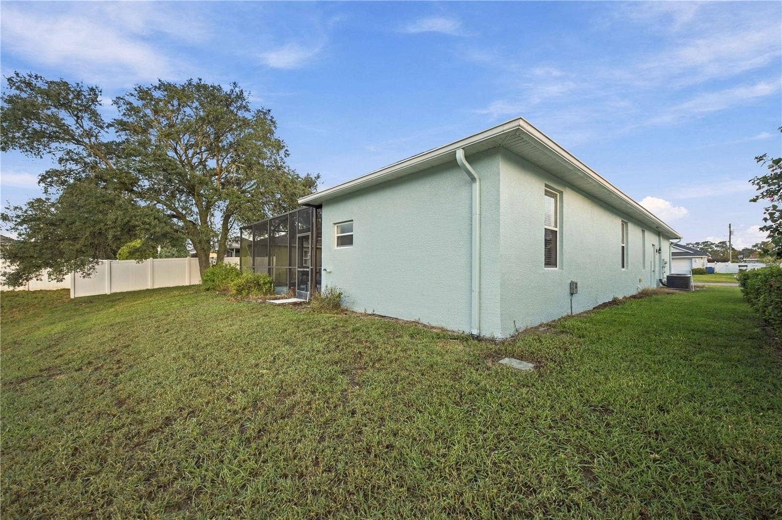 15456 CAMBRIA DRIVE, Brooksville, FL 34604 Side exterior