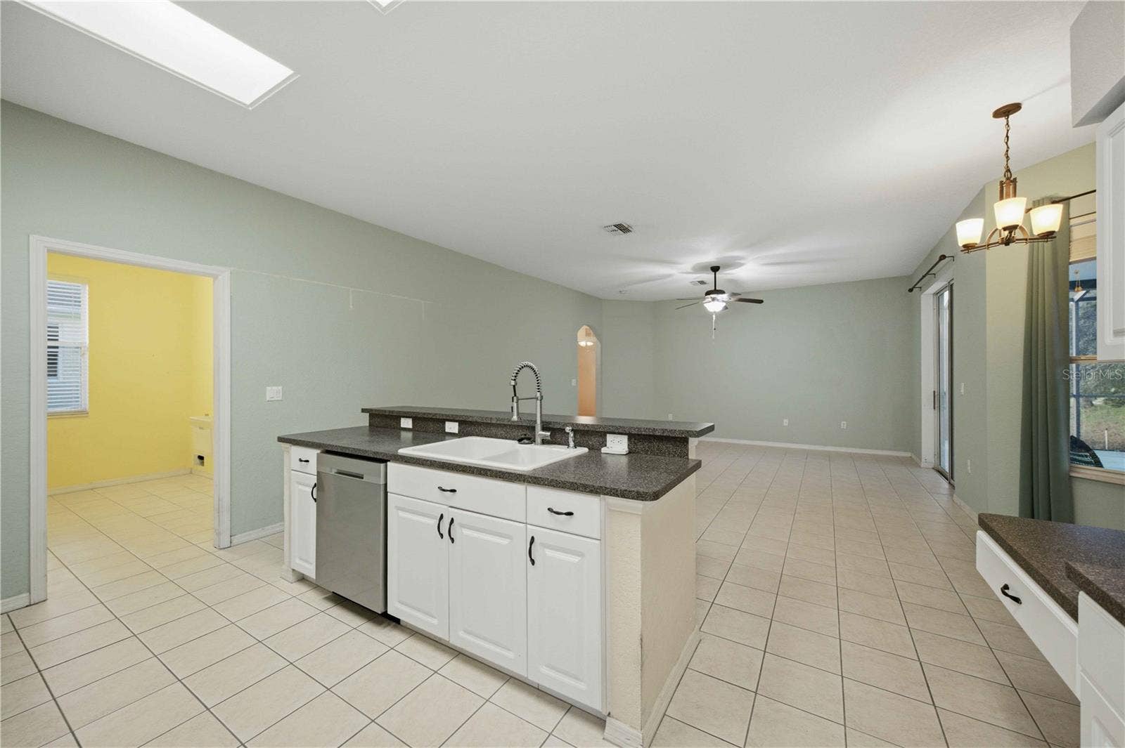 15456 CAMBRIA DRIVE, Brooksville, FL 34604 Kitchen