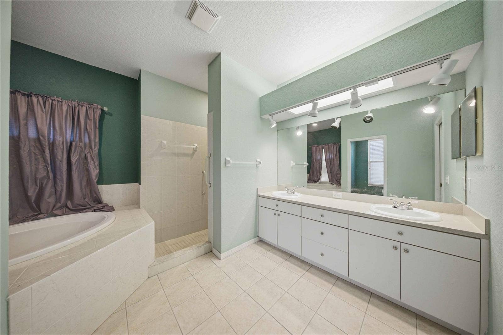 15456 CAMBRIA DRIVE, Brooksville, FL 34604 Primary Bathroom