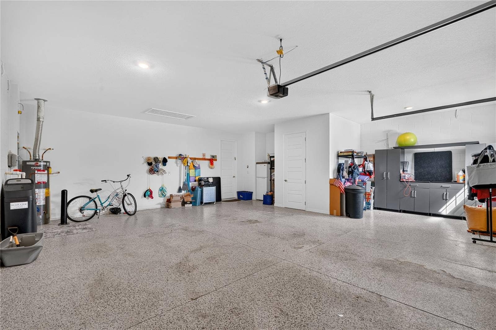 8820 SW 104TH CIRCLE, Ocala, FL 34481 Garage