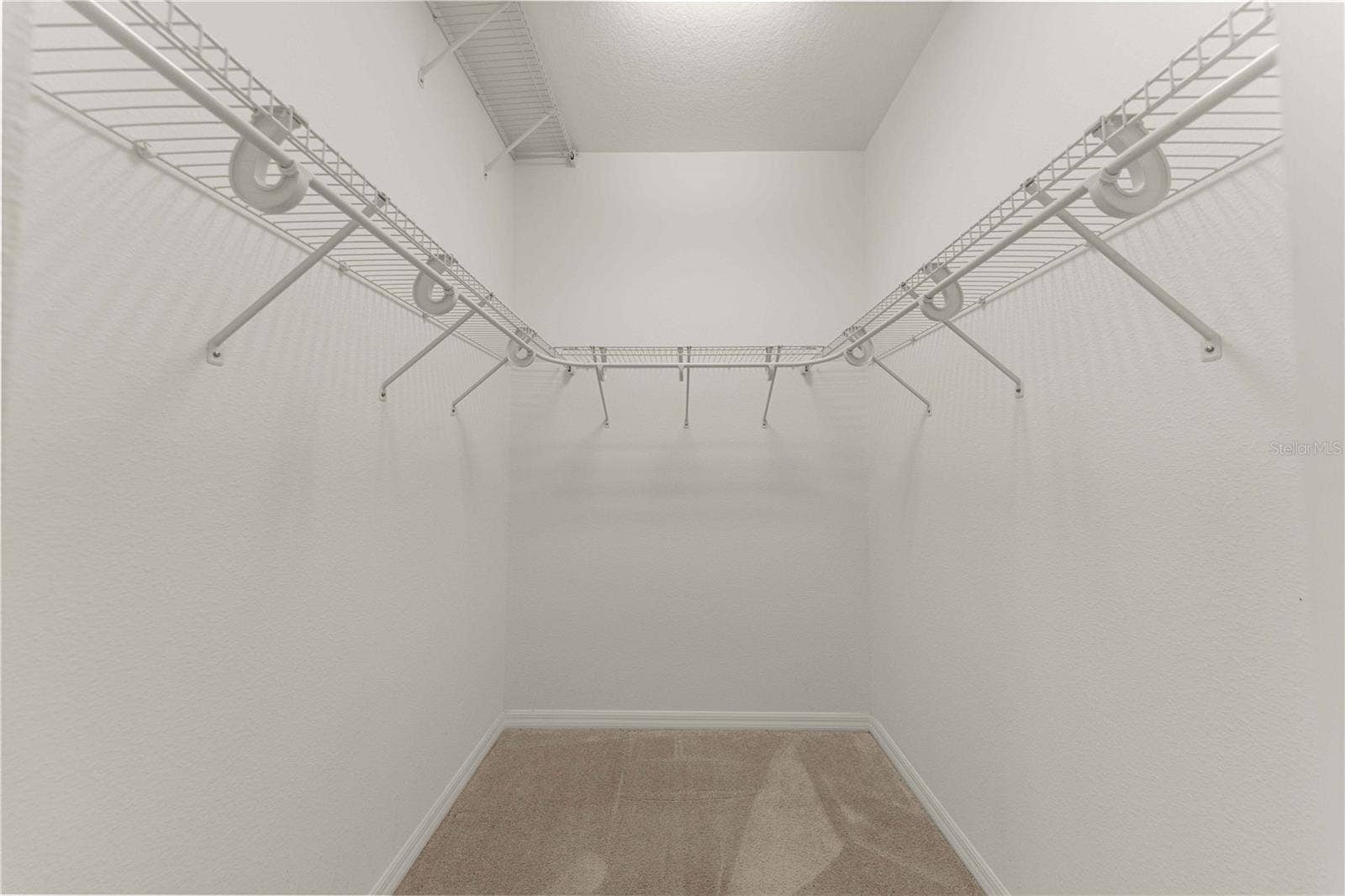 8479 SW 84TH LOOP, Ocala, FL 34481 Primary BedroomWalk-in-closet