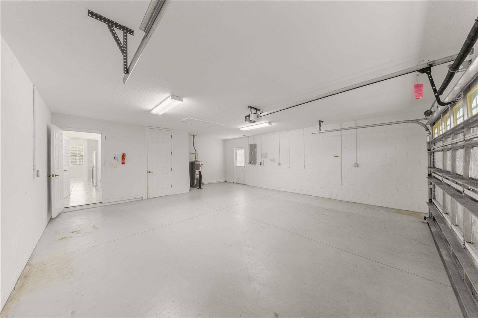 8479 SW 84TH LOOP, Ocala, FL 34481 Garage
