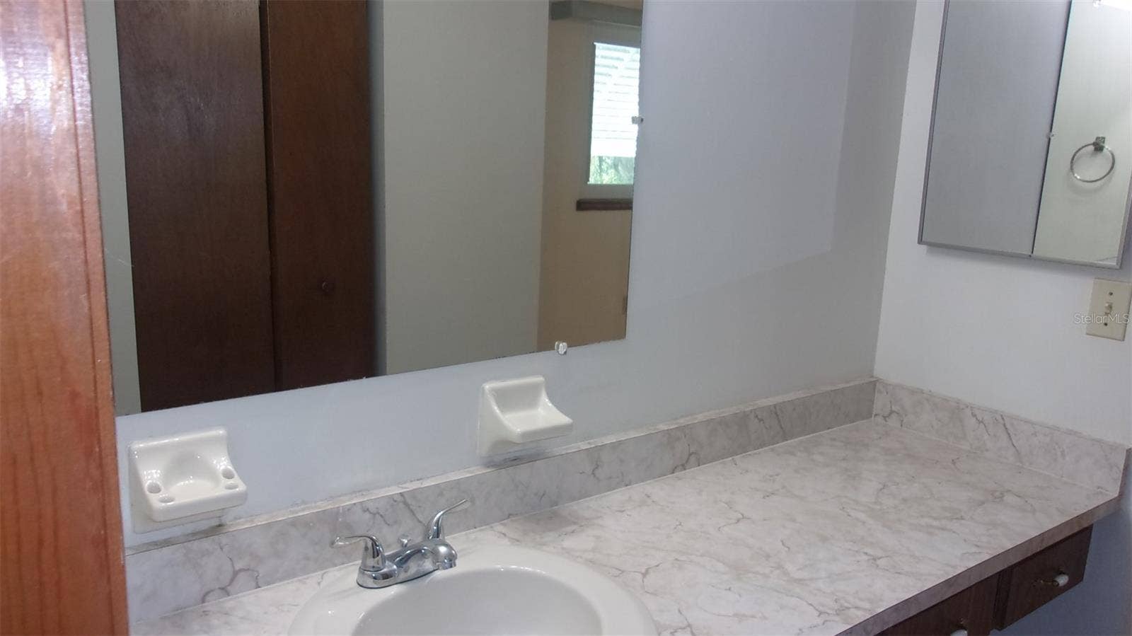 Main Bathroom View 2