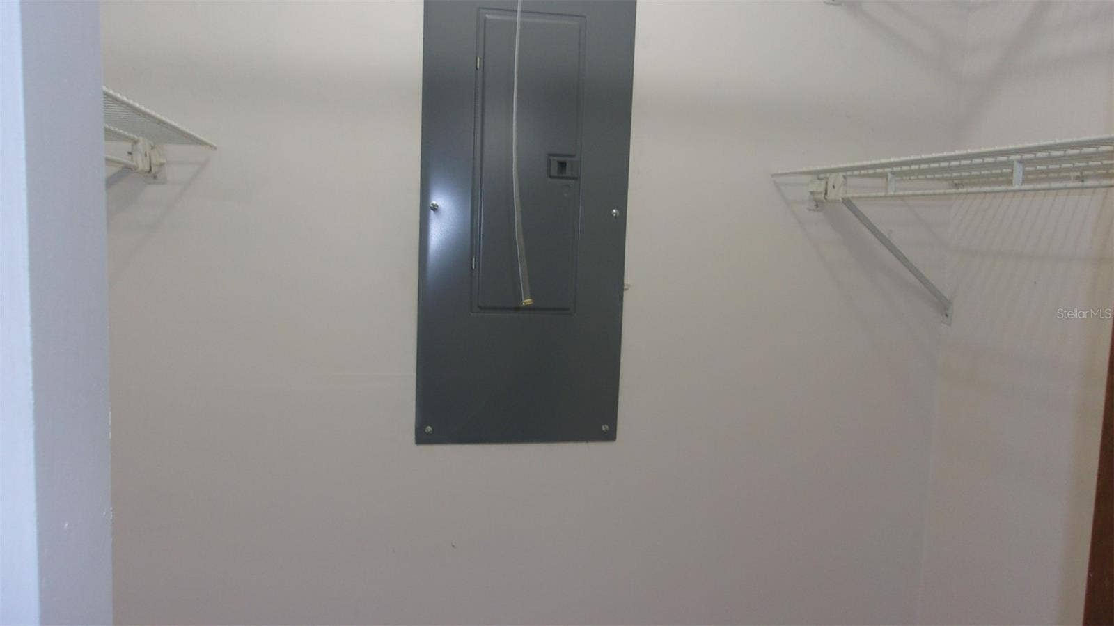 Main Bedroom Walk in Closet