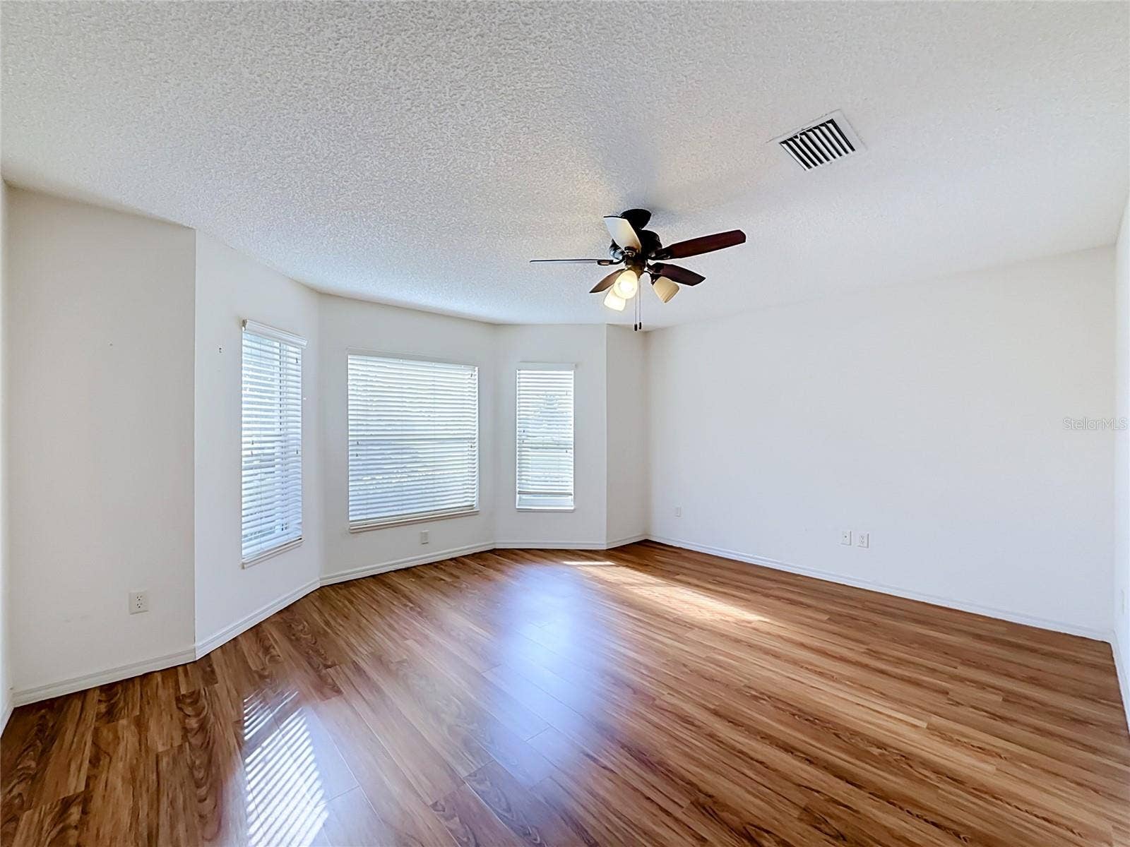 863 CASTLEBERRY CIRCLE, The Villages, FL 32162 863 CASTLEBERRY CIRCLE, The Villages, FL 32162