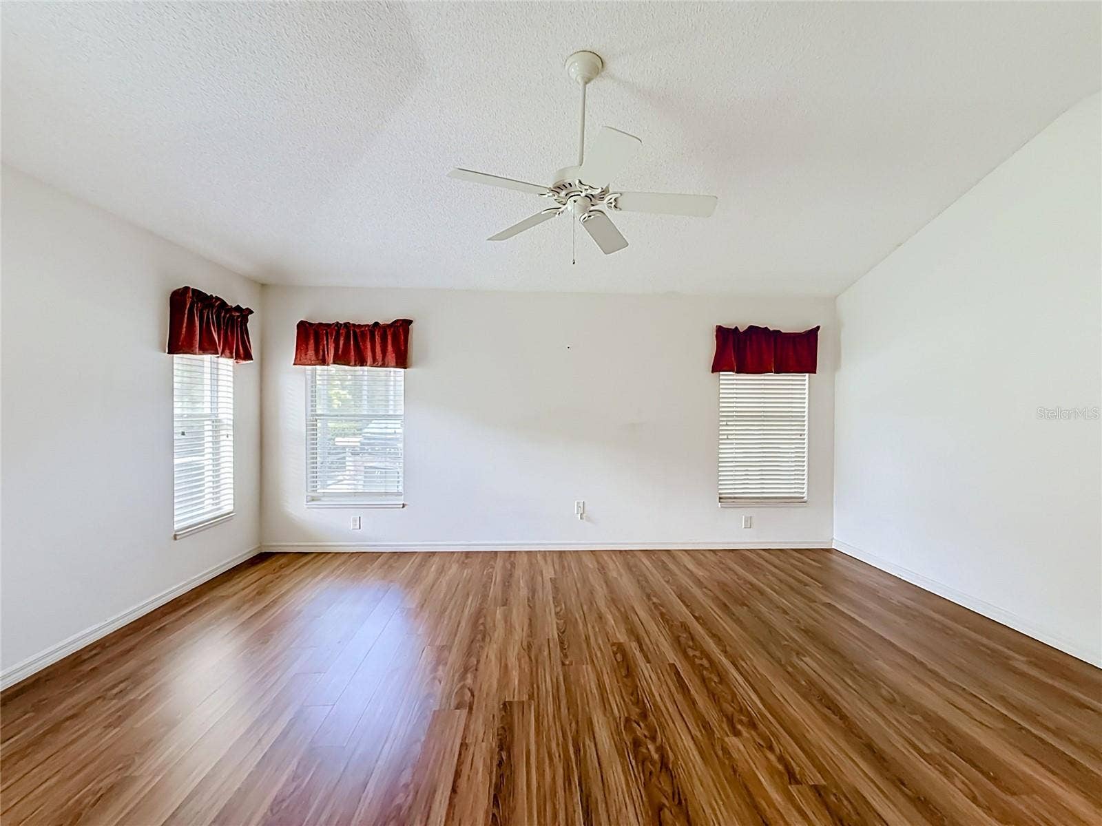 863 CASTLEBERRY CIRCLE, The Villages, FL 32162 863 CASTLEBERRY CIRCLE, The Villages, FL 32162