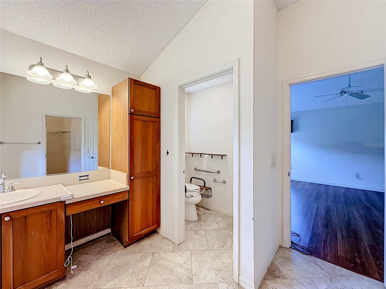 863 CASTLEBERRY CIRCLE, The Villages, FL 32162 863 CASTLEBERRY CIRCLE, The Villages, FL 32162