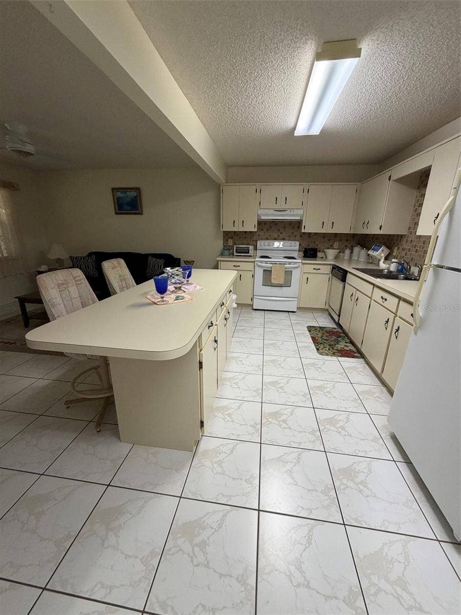 9200 SW 83RD COURT, #C, Ocala, FL 34481 9200 SW 83RD COURT, #C, Ocala, FL 34481