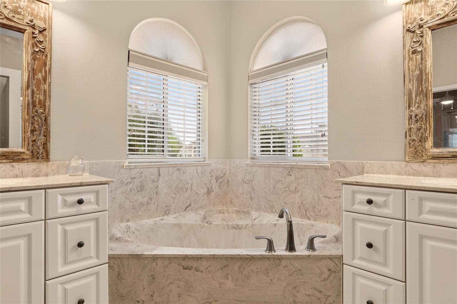 1960 NW 58TH COURT, Ocala, FL 34482