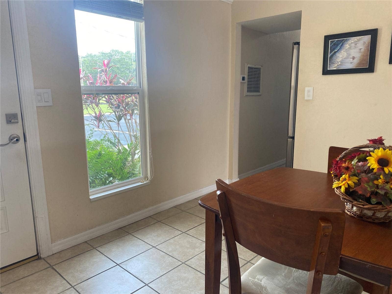 4409 CLUB CIRCLE, Lake Wales, FL 33898 Dinette table is right off the kitchen.