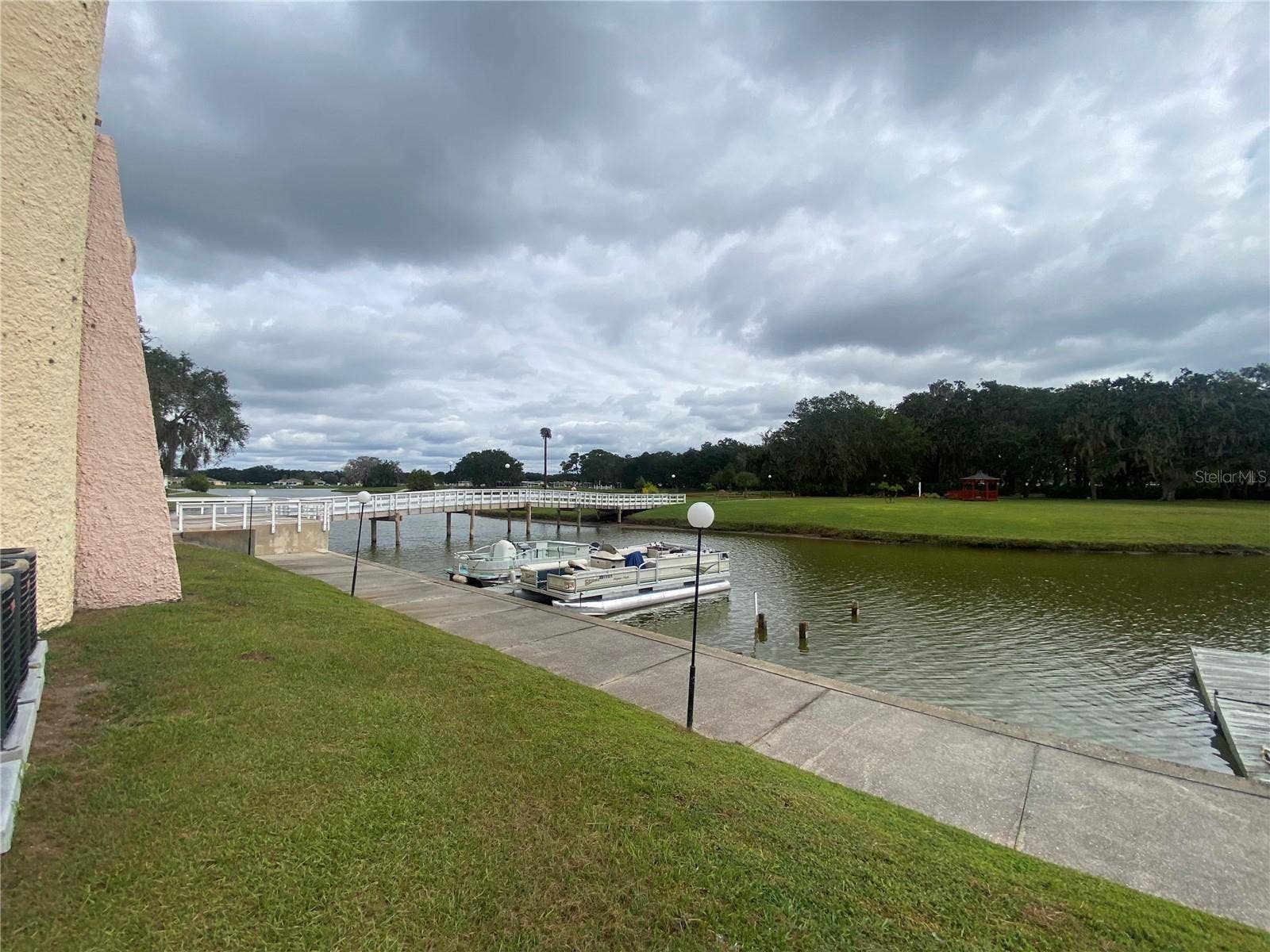 4409 CLUB CIRCLE, Lake Wales, FL 33898 Bridge goes over to the island.
