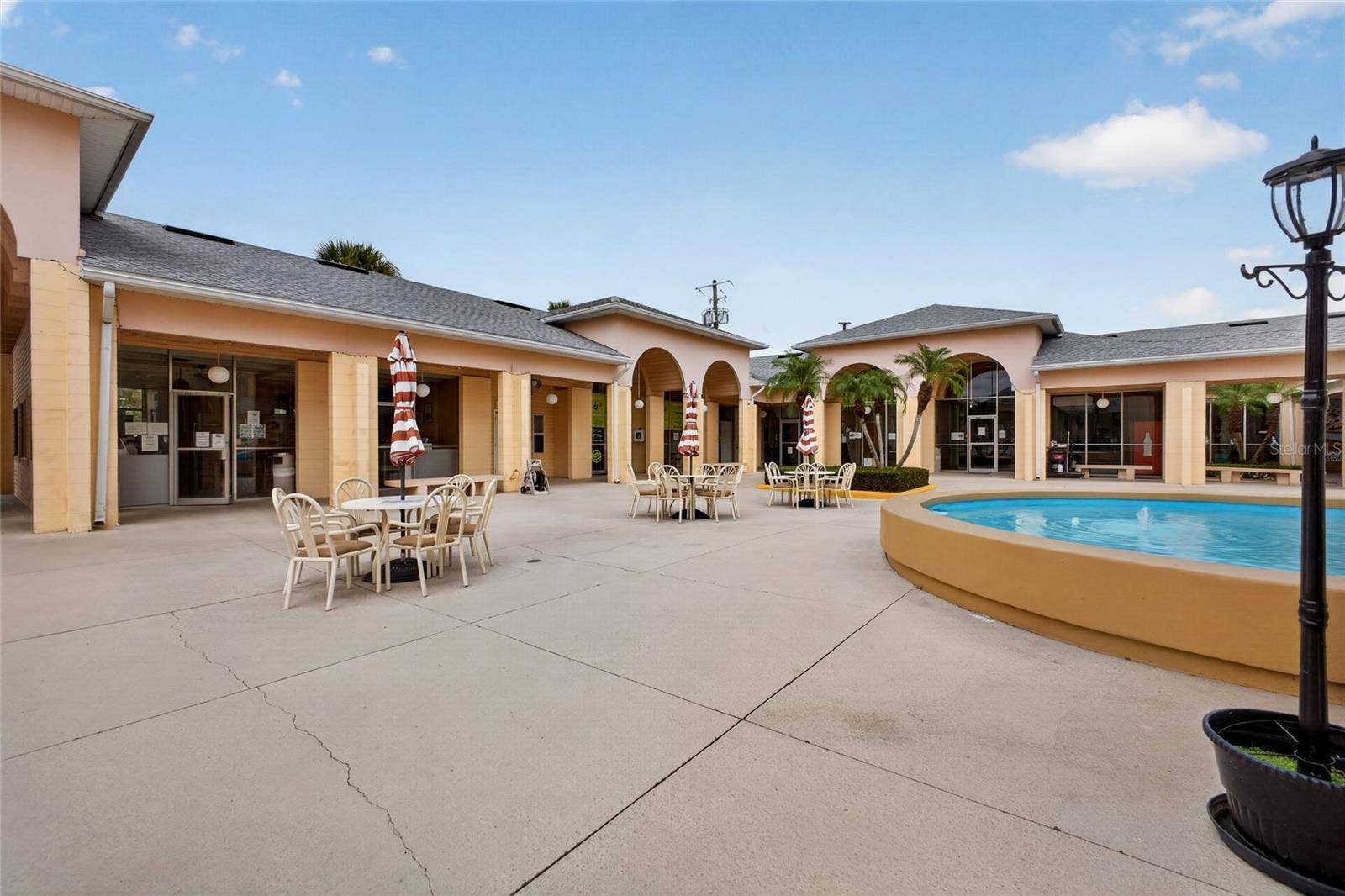 4409 CLUB CIRCLE, Lake Wales, FL 33898 Town Center courtyard