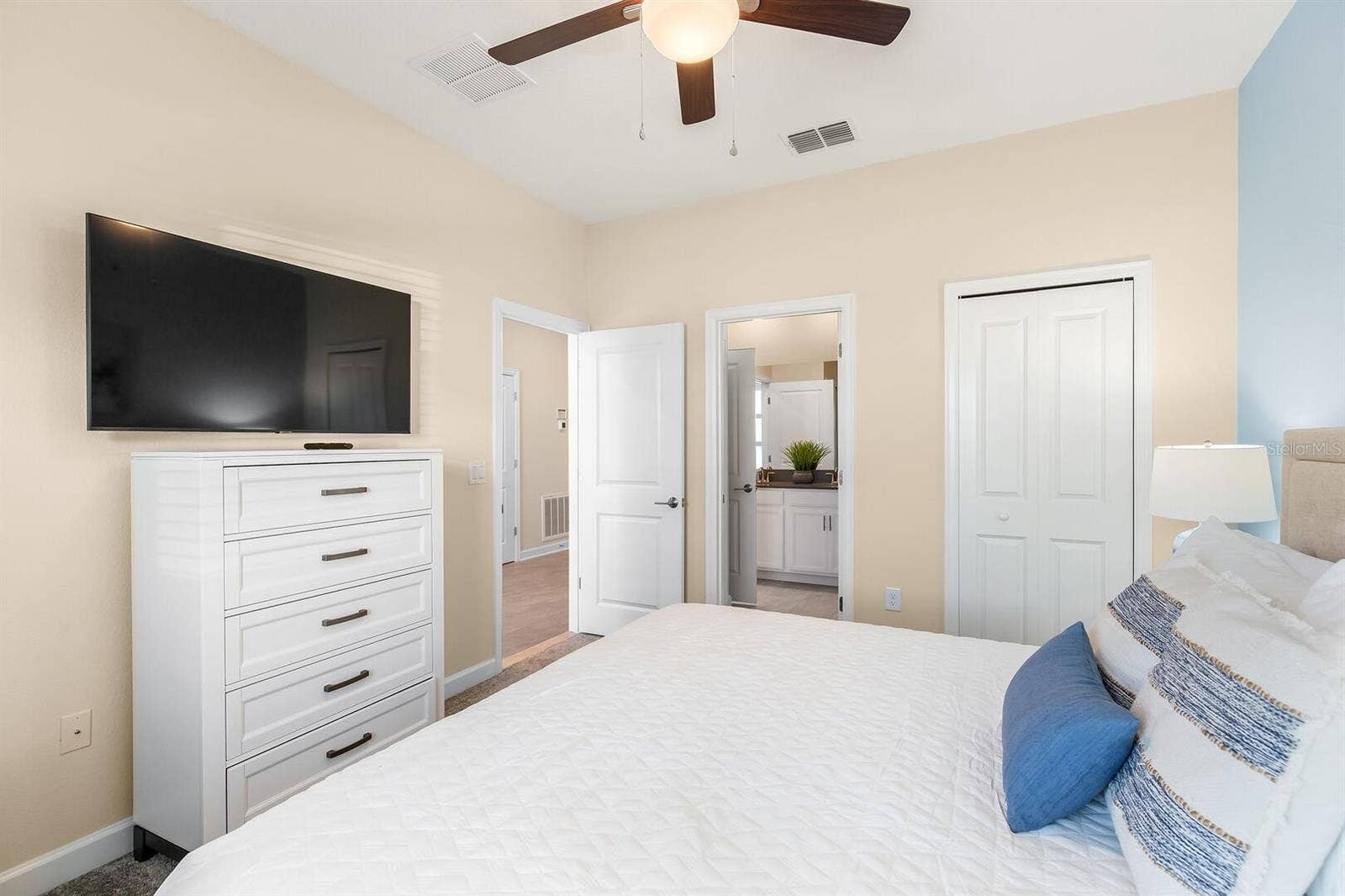 9012 SOMMERSET HILLS DRIVE, Davenport, FL 33896 9012 SOMMERSET HILLS DRIVE, Davenport, FL 33896