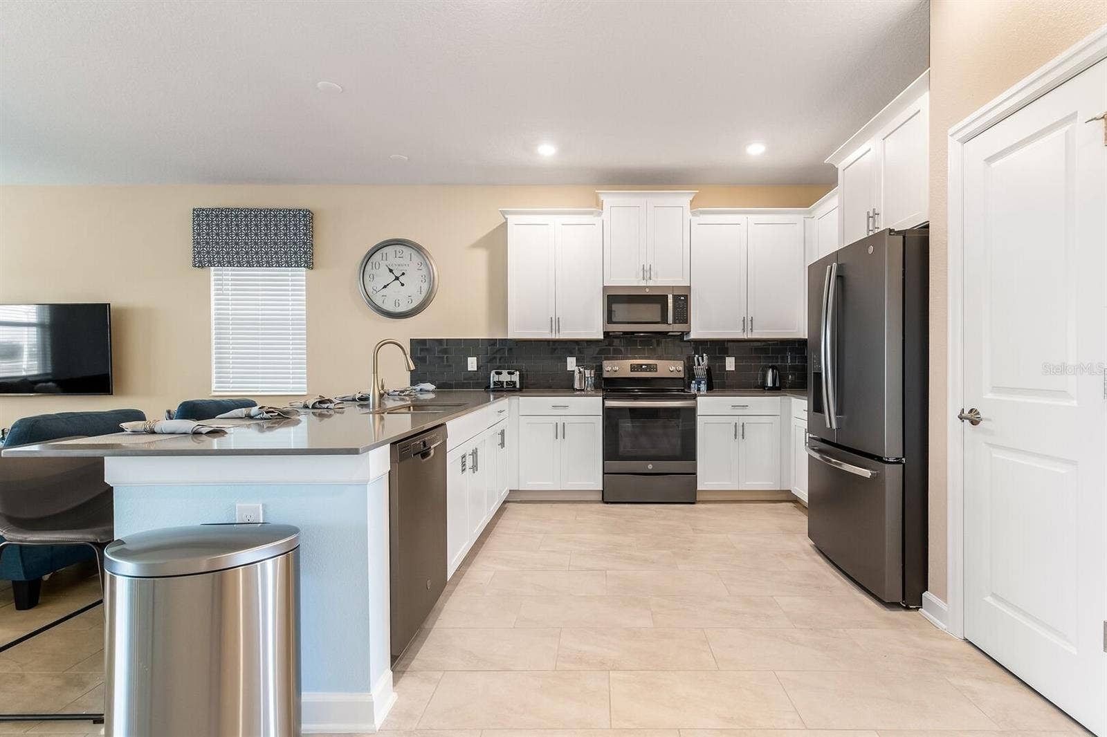 9012 SOMMERSET HILLS DRIVE, Davenport, FL 33896 9012 SOMMERSET HILLS DRIVE, Davenport, FL 33896