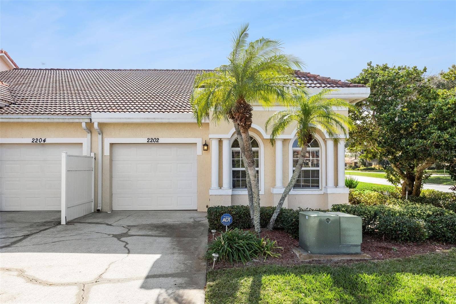 2202 GARDEN LAKE DRIVE, Winter Haven, FL 33884 3-Bedroom, 2-Bath Villa