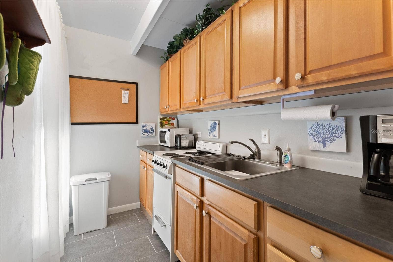 1823 CLUB CIRCLE, Lake Wales, FL 33898 1823 CLUB CIRCLE, Lake Wales, FL 33898