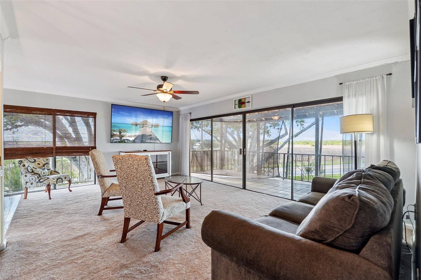 210 LA CASA, #210, Lake Wales, FL 33898 Living room