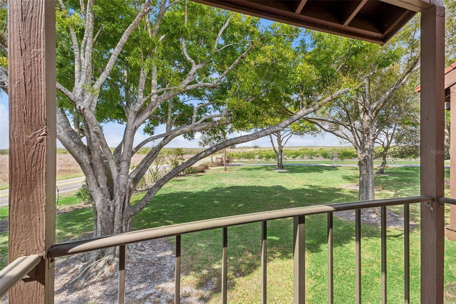 210 LA CASA, #210, Lake Wales, FL 33898 Covered porch view